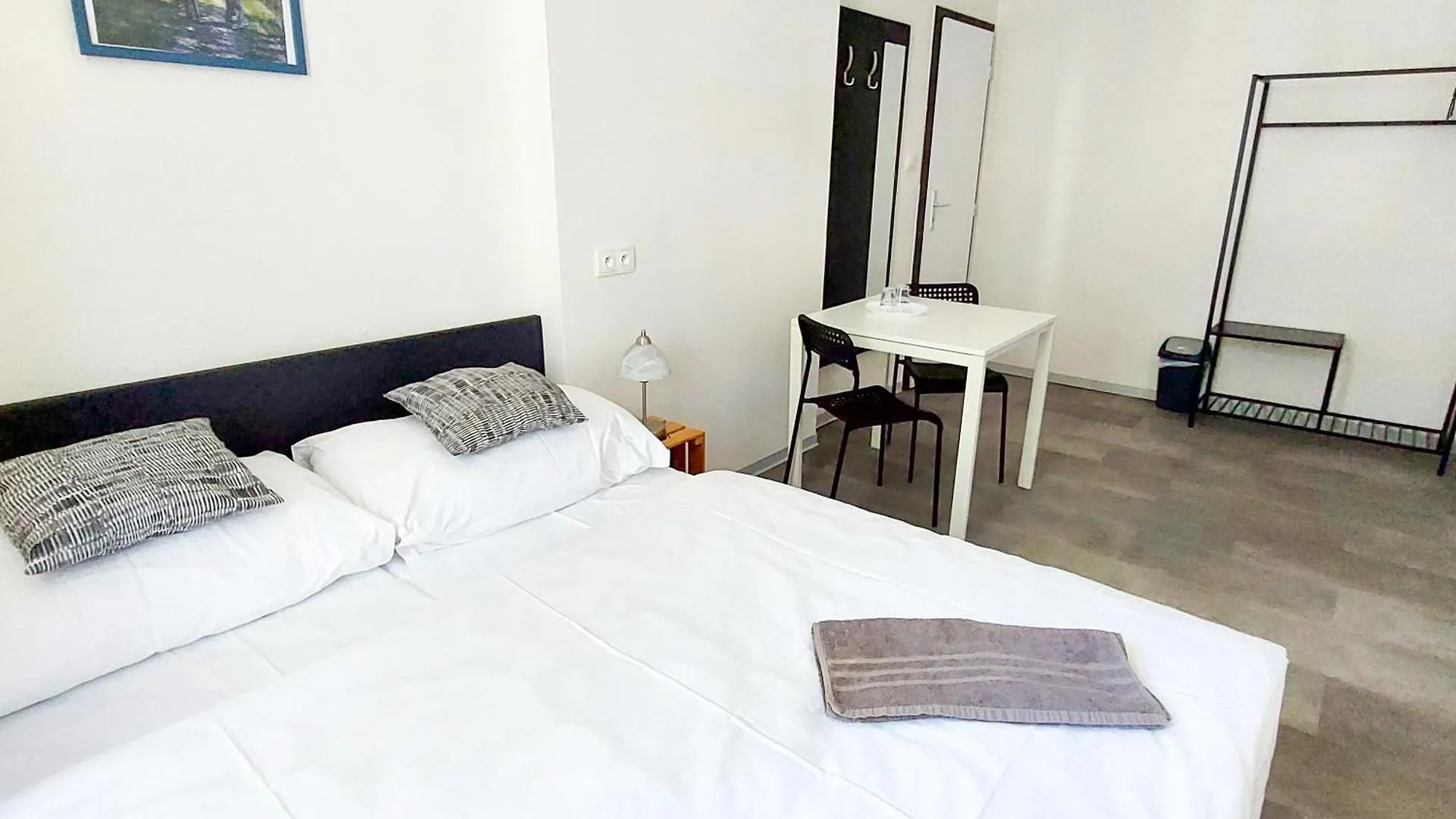 Homestay Room Close To The Centre H4 Prague