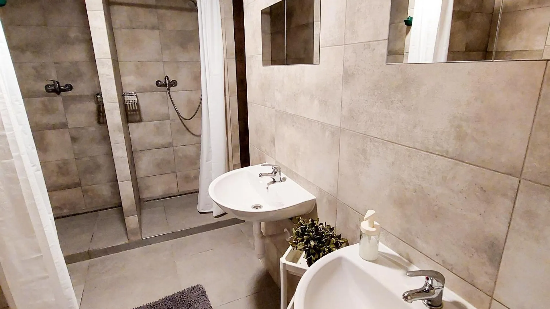 Homestay Room Close To The Centre H4 Prague